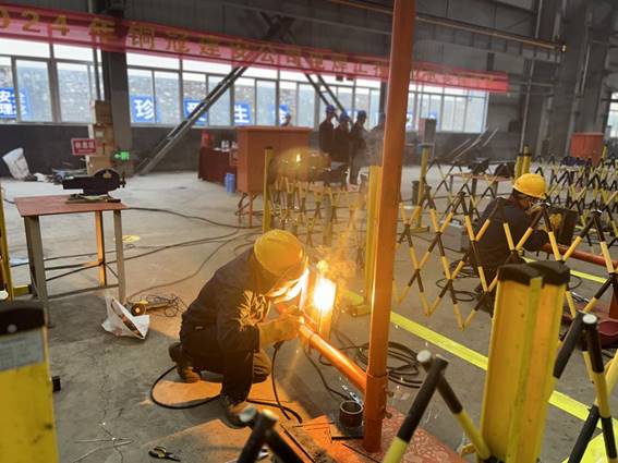 公司舉辦電焊工、電工技術比武